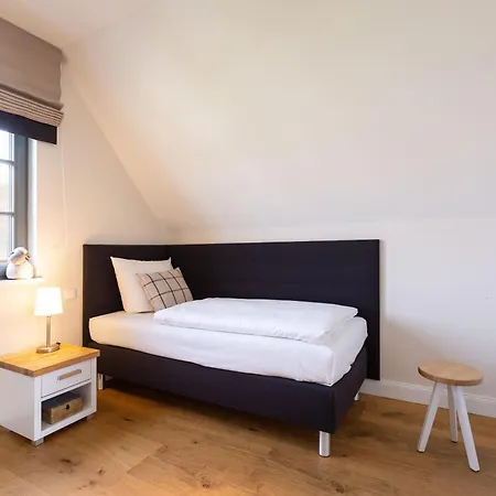 別荘 Reetland Am Premium Reetdachvilla Mit 3 Schlafzimmern, Sauna Und Kamin H11