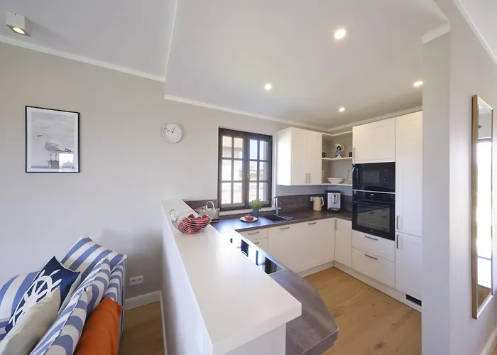 Reetland Am - Premium Reetdachvilla Mit 3 Schlafzimmern, Sauna Und Kamin H21 * Dranske